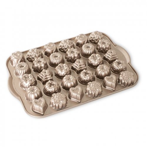 Nordic Ware Mini-Backblech mit 30 Formen für Teegebäck und Bonbons, 2,5 Tassen Karamell, 59448