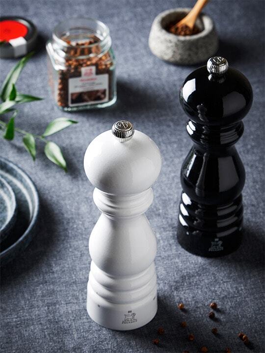 Peugeot Paris u'Select pepper mill 22 cm, black lacquered, 23720