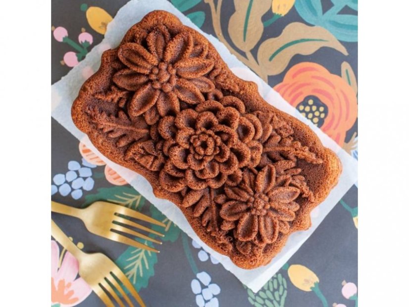 Nordic Ware biscuit mould Lucy flowers, 6 cup caramel, 93148