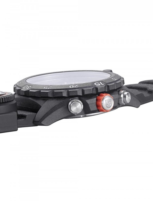 Luminox XB.3745