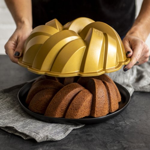 Nordic Ware Anniversary Braided bundt tin, 12 cup gold, 95577