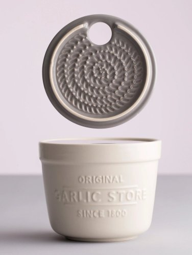 Mason Cash Innovative garlic jar with grater, 2008.188