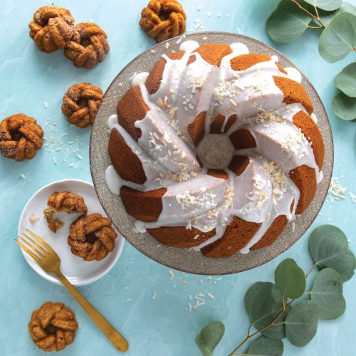 Nordic Ware mini bundt cake tin with 12 moulds gold, 95377