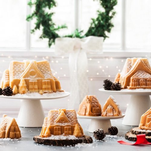 Nordic Ware Gingerbread house cake mould, 9 cup silver, 83948