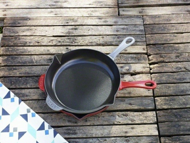 Staub cast iron frying pan 26 cm, cherry, 1222606