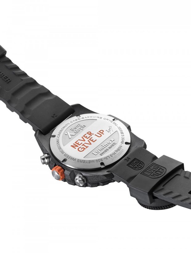 Luminox XB.3745